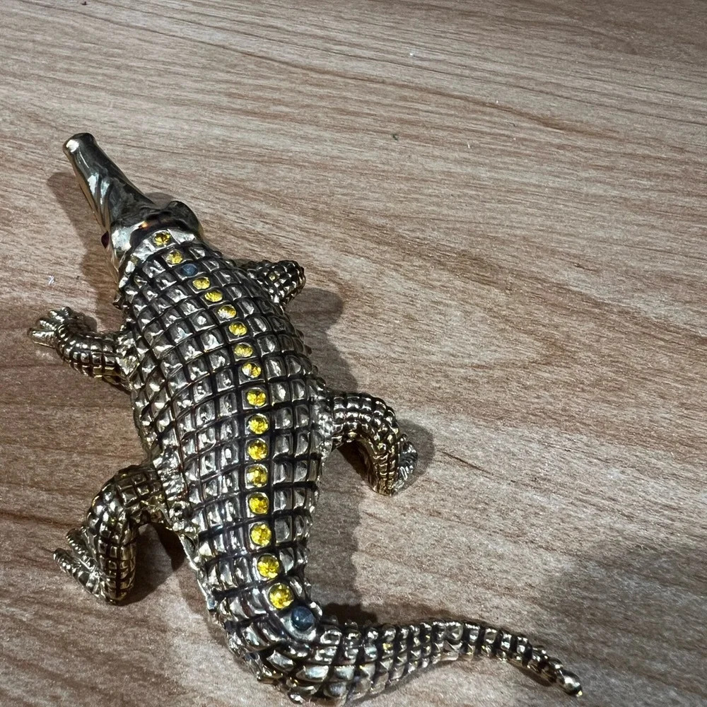 Gold and Silver Crocodile Habitat Accessory